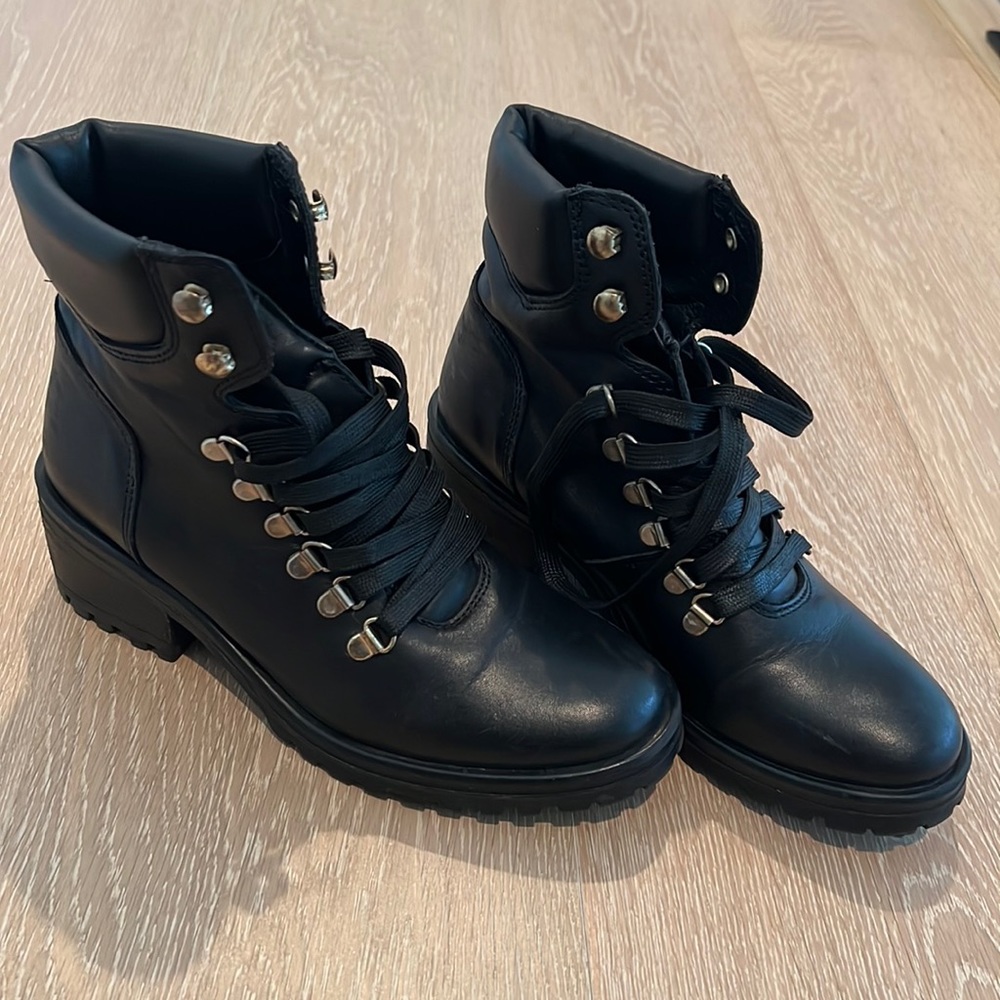 Steve Madden boots